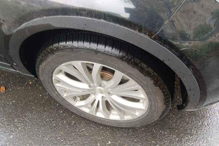 Used Land X7 2015 2.0T Panoramic Prestige Edition Right Front Wheel Hub