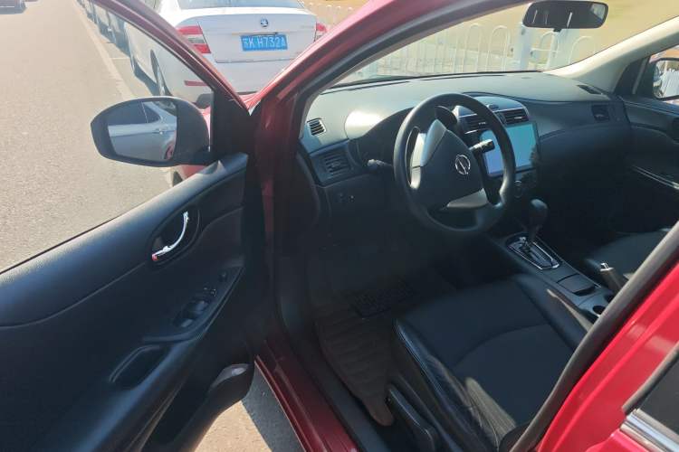 Used Nissan Tiida 2011 1.6L CVT Smart Version
