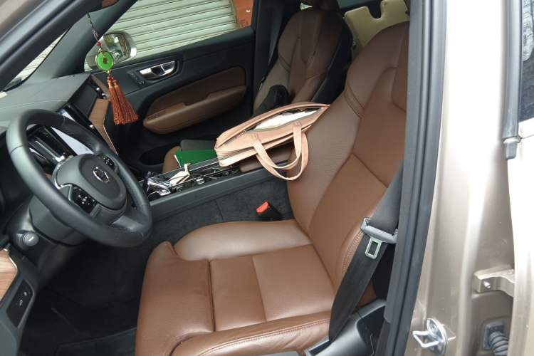 Used Volvo XC60 New Energy 2024 T8 Plug-in Hybrid Long-Range All-Wheel Drive Smart Luxury Edition Left Front Seat