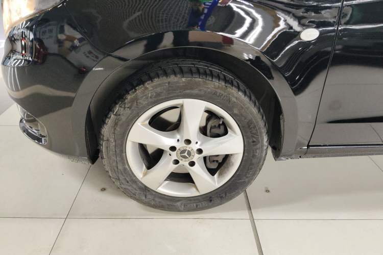 Used Mercedes-Benz Vito 2018 2.0T Elite Version 7 Seats China VI Emission Standard
