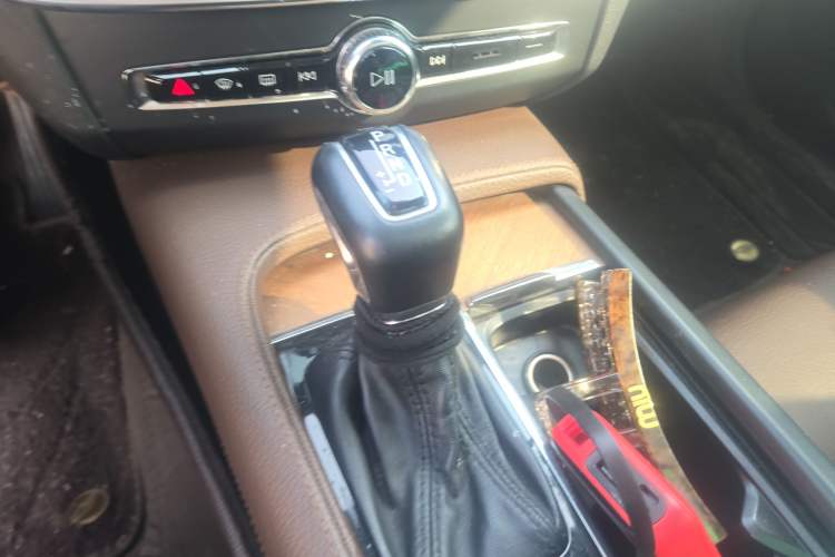 Used Volvo S90 2020 Facelifted T5 Zhiyi Luxury Edition
