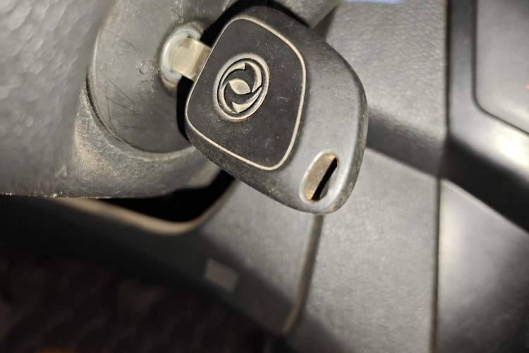 Used Dongfeng Aeolus AX3 2016 1.5L Manual Shangkue Model
