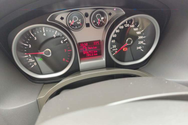 Used Ford Focus 2013 Sedan Classic 1.8L Manual Base Model Instrument Cluster