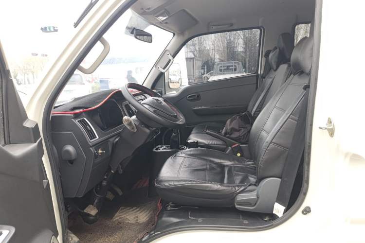 Used CHANGAN KUAYUE Zhe D5 2021 1.6L Standard Edition Double-Cab Flatbed with Dual Rear Wheels 3050mm Cargo Bed DAM16KL
