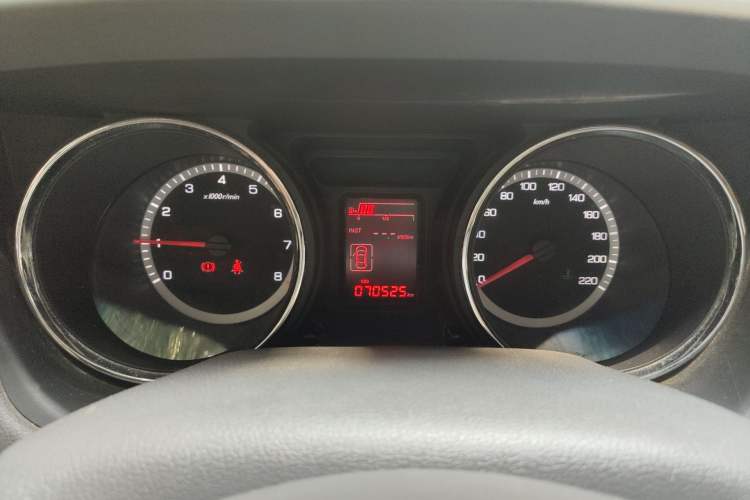 Used Dongfeng Aeolus A60 2014 1.6L Manual Luxury Model
