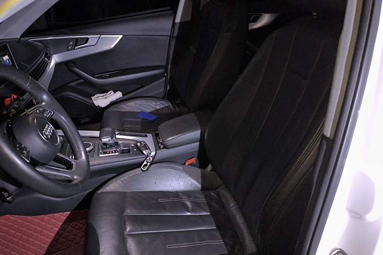 Used Audi A4L 2018 30th Anniversary Edition 40 TFSI Fashion Model
