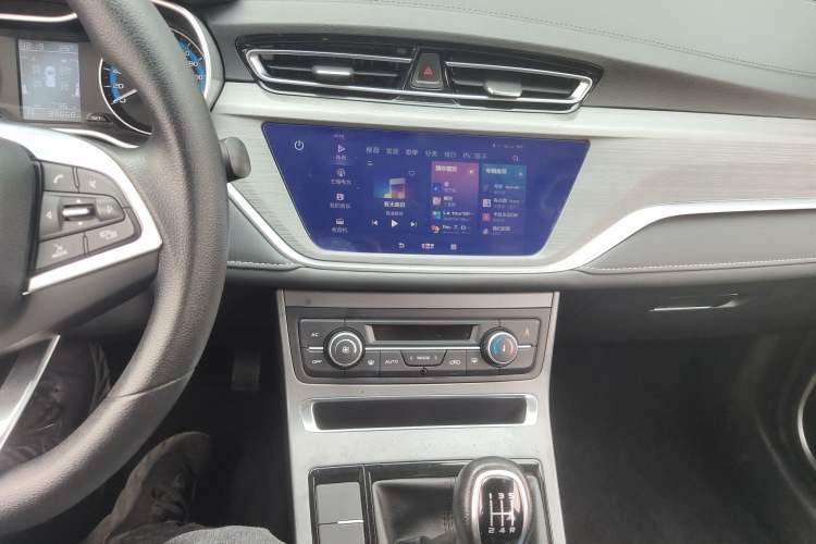 Used Geely Auto Emgrand 2021 UP 1.5L Manual Luxury Model Audio And AC Panel