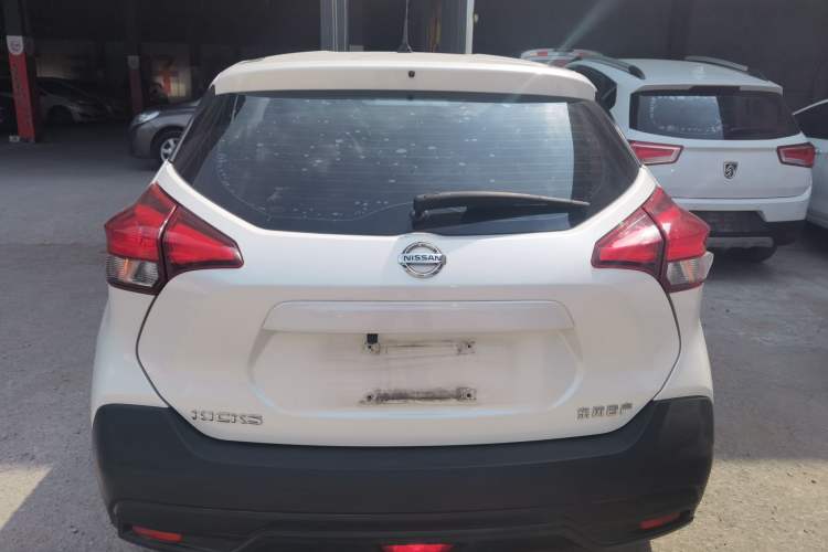 Used Nissan Kicks 2019 1.5L Manual Cool Edition
