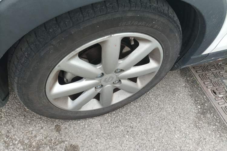 Used Leapmotor T03 2022 YAOJIN Edition Left Front Wheel Hub