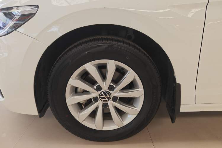 Used Volkswagen Bora 2021 1.5L Manual Fashion Smart Connect Edition Left Front Wheel Hub