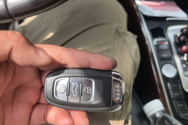 Used Audi Q5 2013 40 TFSI Technology Edition Vehicle Key