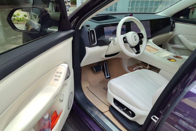 Used Hima AITO M8 2025 Model, Pure Electric Max+ Five-Seat All-Wheel-Drive Version Driver Seat