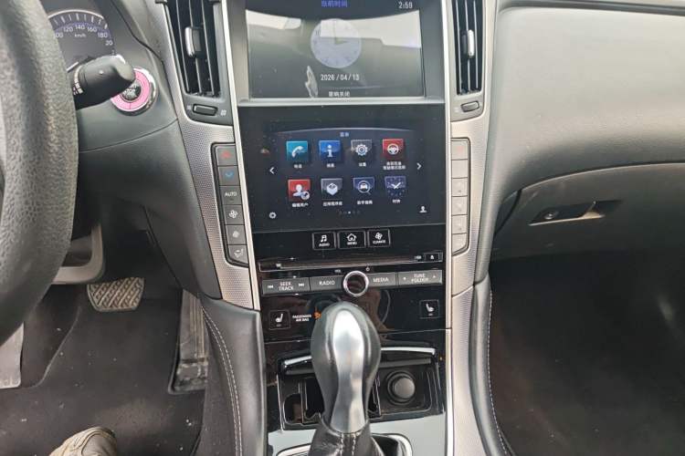 Used Infiniti Q50 2014 3.7L Comfort Edition Audio And AC Panel