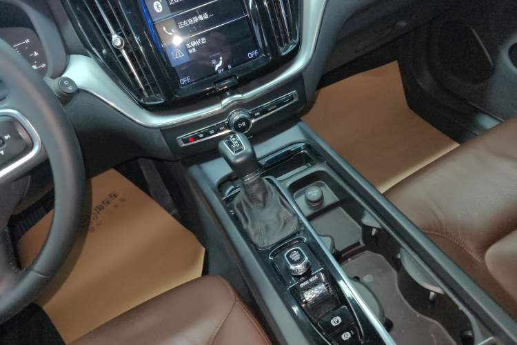 Used Volvo XC60 2021 T5 4x4 Smart Luxury Edition