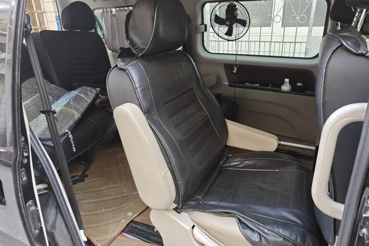 Used FORTHING Lingzhi 2020 M5L 1.6L Luxury 7-Seater
