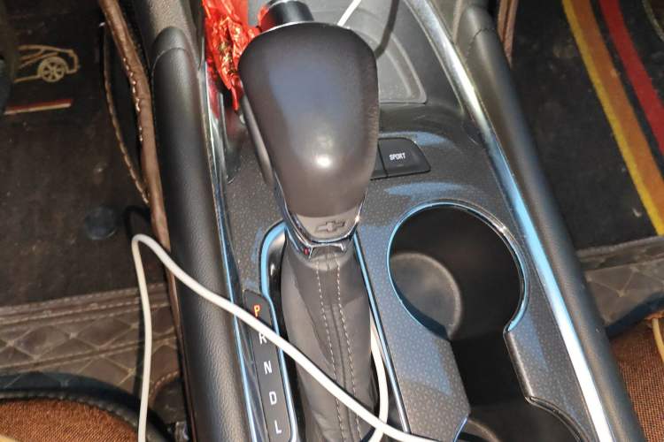 Used Chevrolet Malibu XL 2022 535T Automatic RuiLian Edition Gear Lever