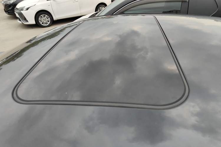 Used Hongqi H5 2022 Classic Model Facelift 1.5T DCT Qiyun Edition Roof