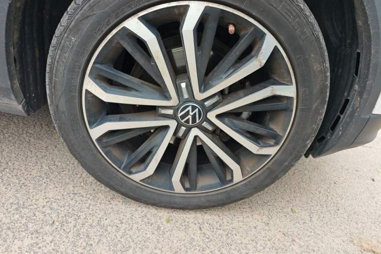 Used Volkswagen T-ROC 2021 280TSI DSG Two-Wheel Drive Comfort Connect Edition Right Front Wheel Hub