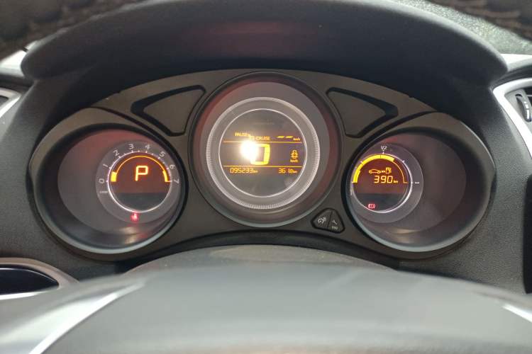 Used Citroen C4L 2014 1.8L Intelligent Drive Automatic Enjoyment Model
