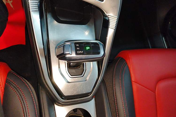 Used Haval H2s 2017 Red-Label 1.5T Dual-Clutch Luxury Model