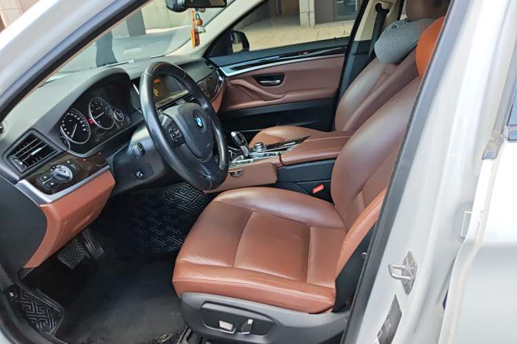 Used BMW 5 Series 2017 525Li Leading Model