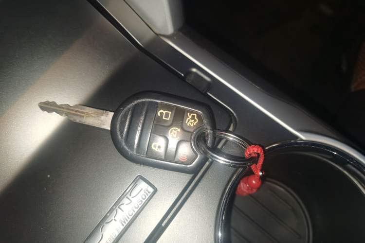 Used Ford Explorer 2013 3.5L Deluxe Model
