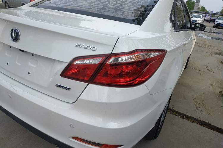 Used CHANGAN Eado 2016 1.6L Manual Fashion Edition Right Rear Taillight