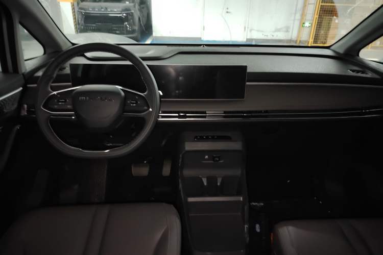 Used SAIC MAXUS Dajia 7 2024 Revised Version Super Hybrid Long-Range Edition Enjoyment Version Center Console