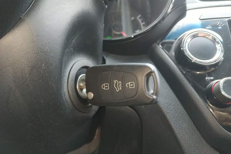 Used Kia K2 2015 Sedan 1.4L MT GLS Vehicle Key