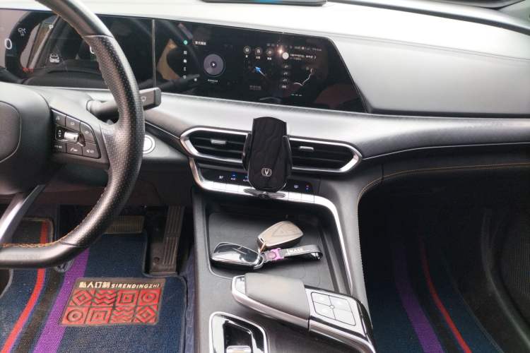 Used CHANGAN UNI-T 2022 1.5T Prestige Version Audio And AC Panel