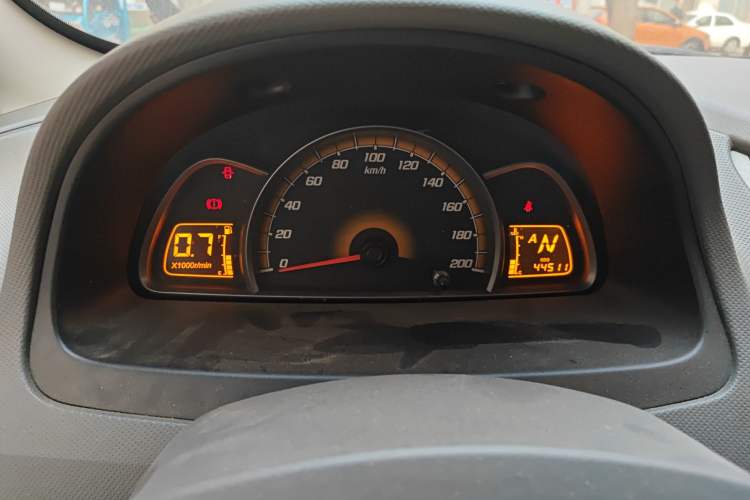 Used Chevrolet Sail 2013 Sedan 1.4L AMT Enjoy Edition Instrument Cluster