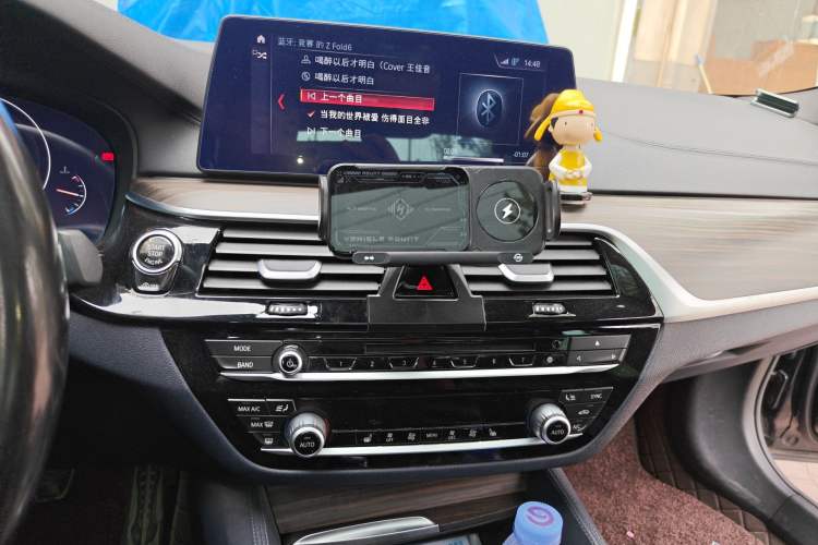 Used BMW 5 Series 2019 530i M Sport Package Audio And AC Panel