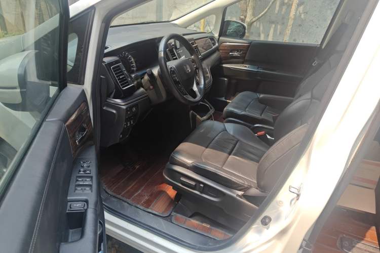 Used Honda Elysion 2016 2.4L Luxury Edition
