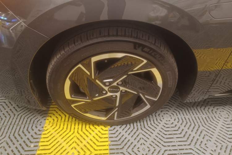 Used Lynk & Co 07 2024 EM-P 126 Long-Range Ultra
