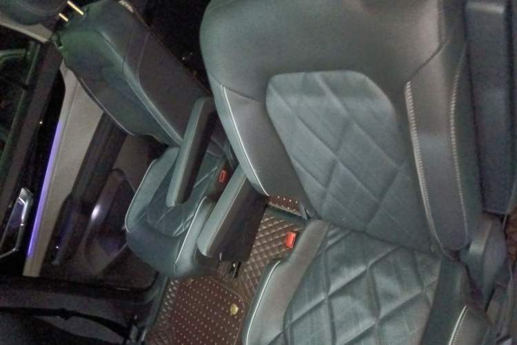 Used Volkswagen Teramont 2021 530 V6 All-Wheel Drive Prestige Flagship Edition Left Rear Seat