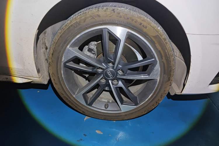 Used Audi A4L 2020 40 TFSI Fashionable and Elegant Model
