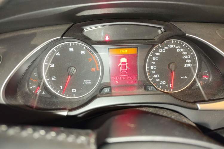 Used Audi A4L 2011 2.0 TFSI Standard Model