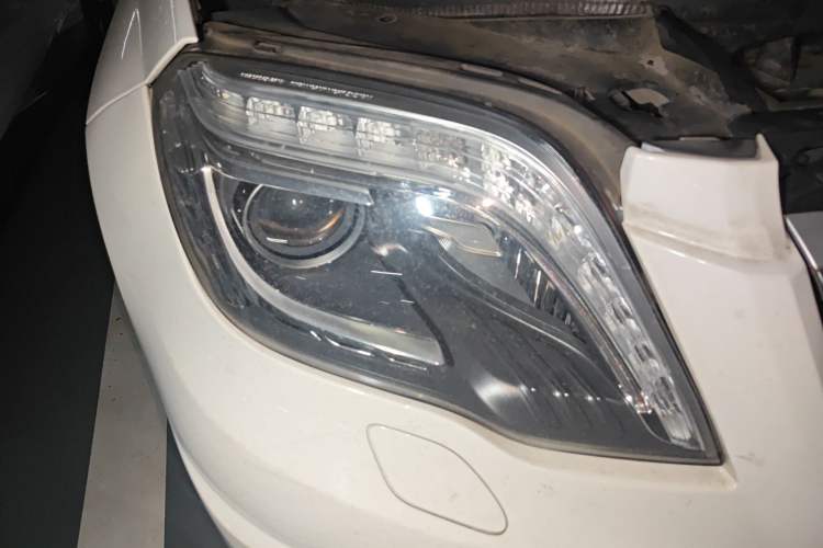 Used Mercedes-Benz GLK-Class 2015 GLK 300 4MATIC Fashion Edition Ultimate Version Right Front Headlight