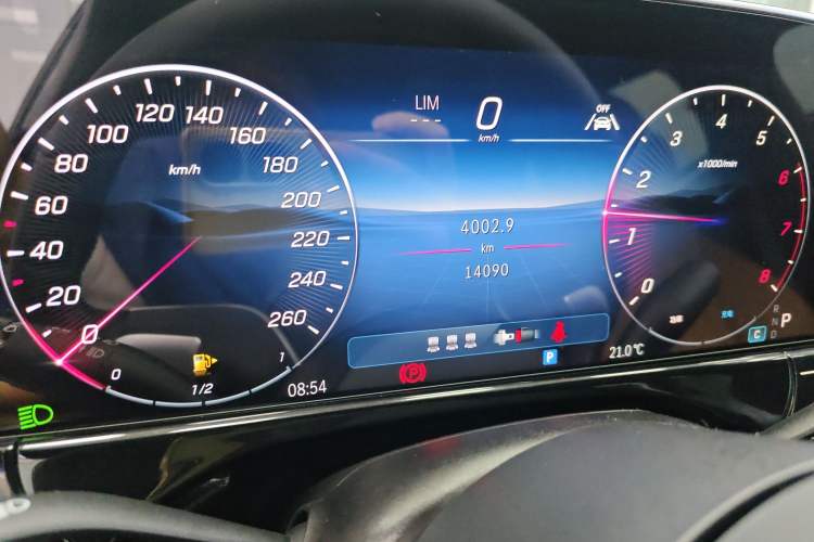 Used Mercedes-Benz E-Class 2025 E 260 L
