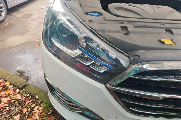 Used Zotye T300 2017 1.5L Manual Luxury Model Right Front Headlight