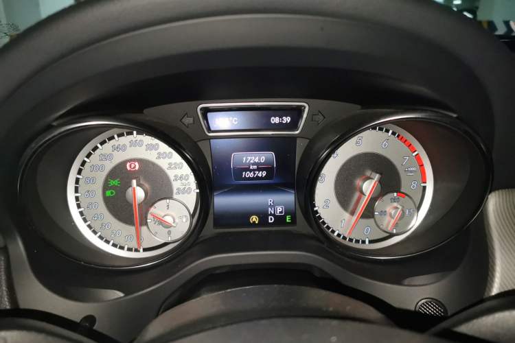 Used Mercedes-Benz GLA 2015 GLA 220 4MATIC Fashion Model
