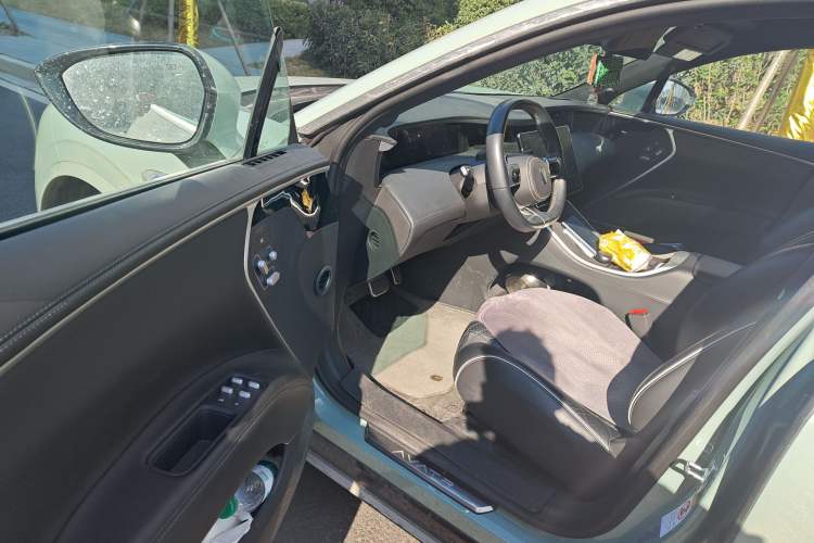 Used Avatr 11 2023 Long-Range Single-Motor Version 5 Seats Driver Seat