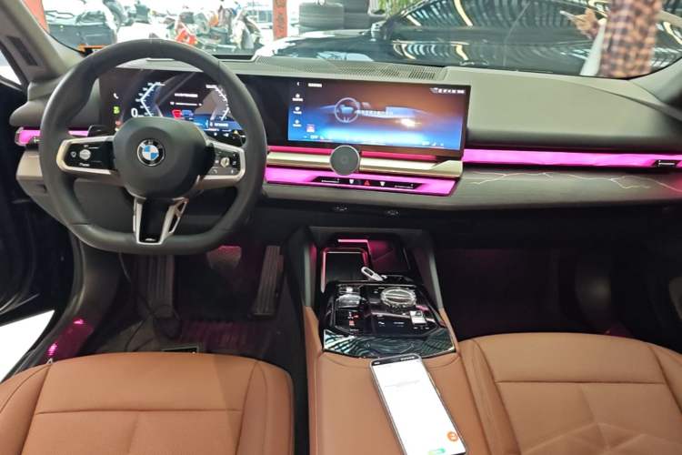 Used BMW 5 Series 2024 530Li Luxury Edition M Sport Package
