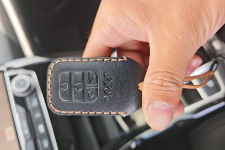 Used Honda Civic 2016 220TURBO CVT Luxury Edition Vehicle Key