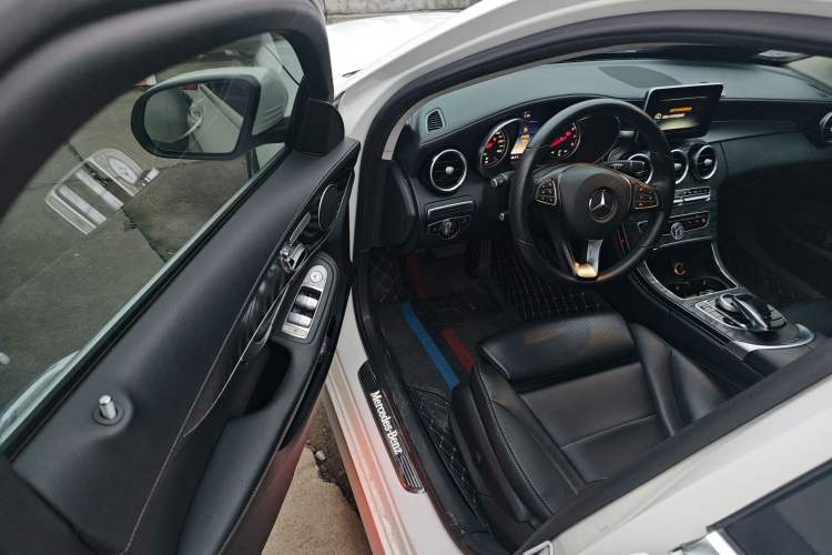 Used Mercedes-Benz C-Class 2015 Revised C 200 L Sport Edition Driver Seat