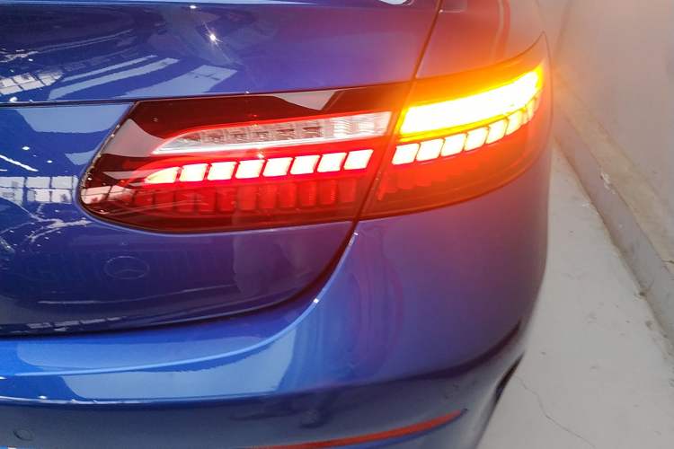 Used Mercedes-Benz E-Class (Import) 2023 E 260 Coupe
