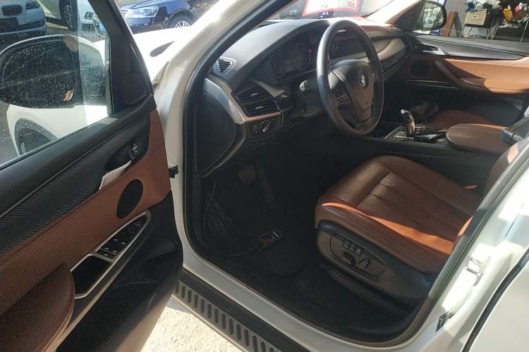Used BMW X5 2015 xDrive35i U.S. specification
