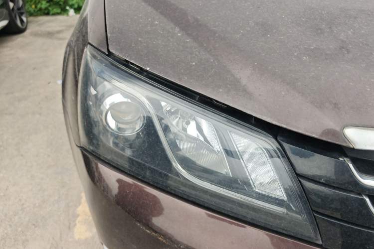 Used Geely Auto Emgrand 2014 Sedan 1.5L Manual Fashion Edition Right Front Headlight