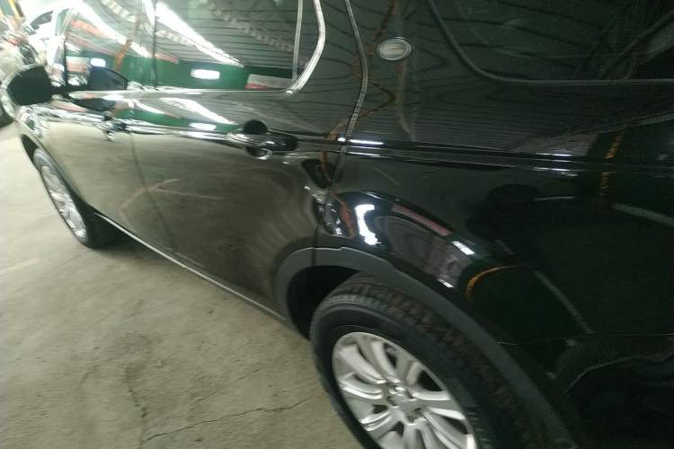 Used Land Rover Discovery Sport 2018 240 PS SE Version
