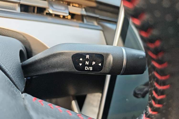 Used NETA V 2021 Standard Range Entertainment Version – Upgraded Model